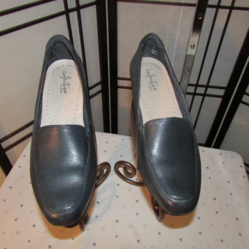 CLARKS WOMENS JULIET LEATHER CLOSED TOE LOAFERS DARK NAVY BLUE